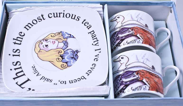 Paul Cardew Alice in Wonderland designed in England - 12pc TEA SERVICE  SET - Mad Hatter's TeaParty - Teapots-Bowl-Creamer-Plates-Mugs