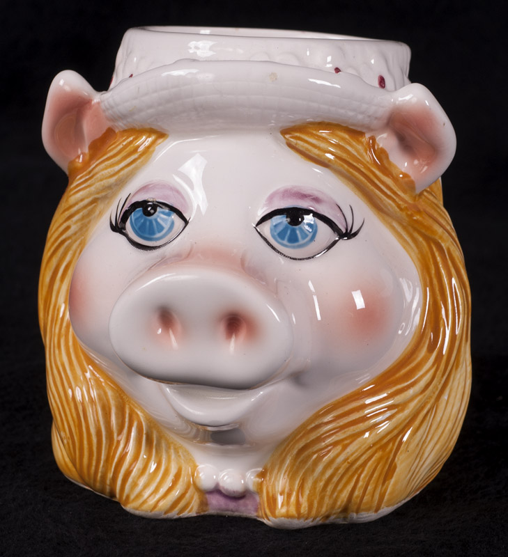 http://www.peaydesigns.com/images/Coffee%20Mug%20-%20Sigma%20the%20Tastesetter%20-%20Muppets%20-%20Miss%20Piggy.jpg