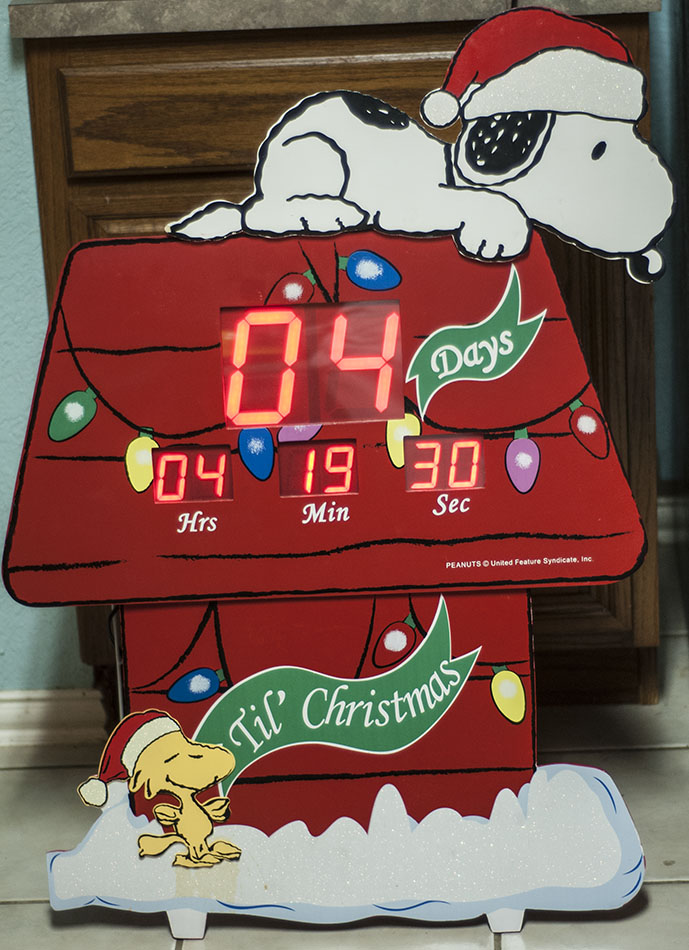 Snoopy Countdown to Christmas Digital 36 Display Timer Indoor Outdoor 